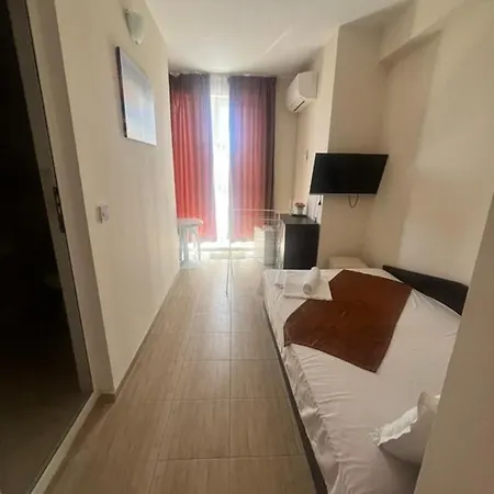 канаванс - 2 минути до плажа, Free Parking And Wifi Konukevi *